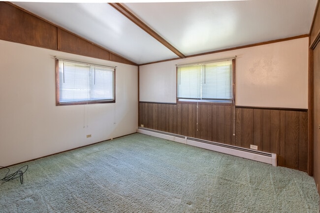 Building Photo - 810 W Jackson St