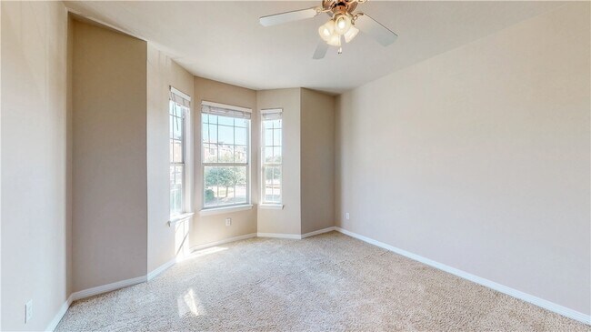 Building Photo - 305 Holleman Dr E