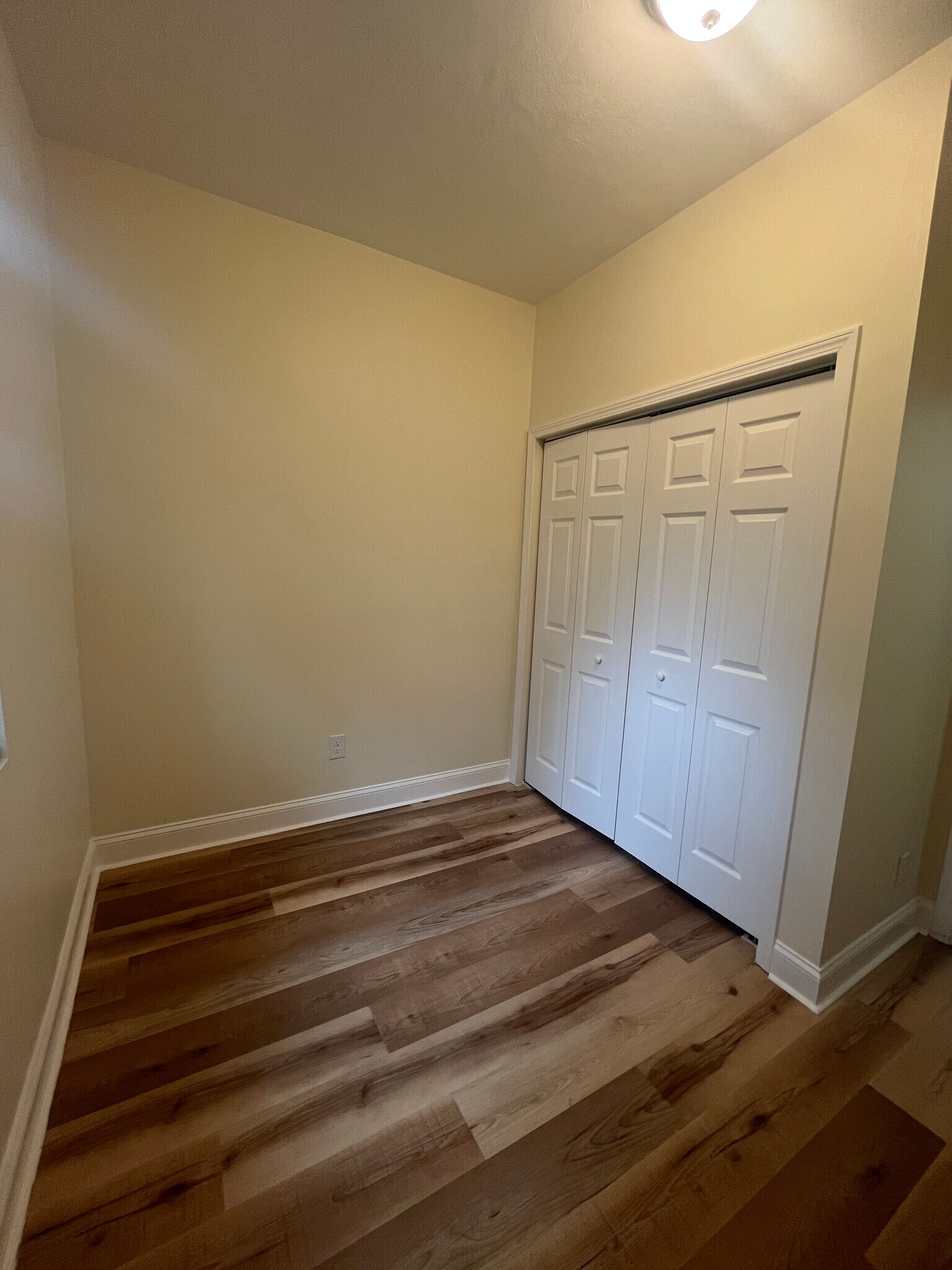 2nd Bedroom - 405 Maplewood Ave NE