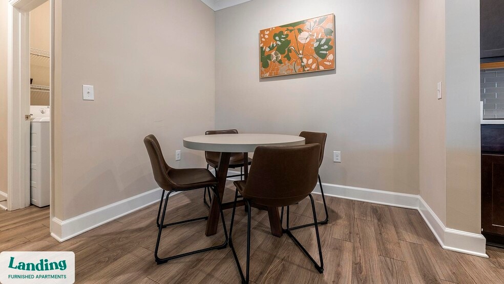 Building Photo - 195 N Creek Dr