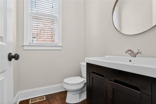 Building Photo - 1128 Ashton Bluff Dr NE