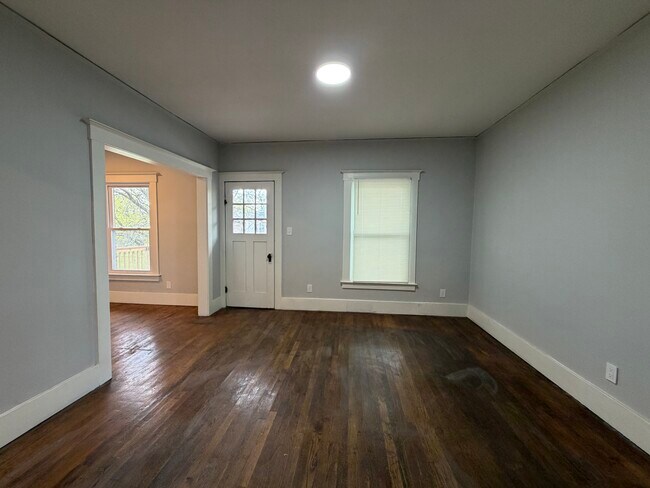 Building Photo - 3284 Northwestern St