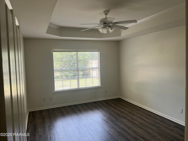 Building Photo - 136 Pinnacle Dr