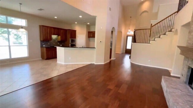 Building Photo - 10036 Lisi Anne Dr
