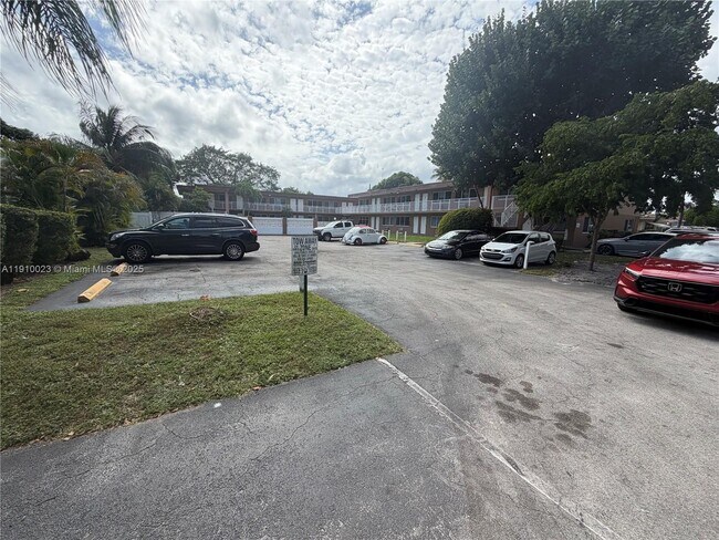 Building Photo - 2838 Madison St