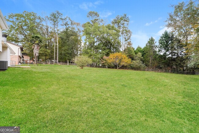 Building Photo - 2236 Kings Forest Dr SE