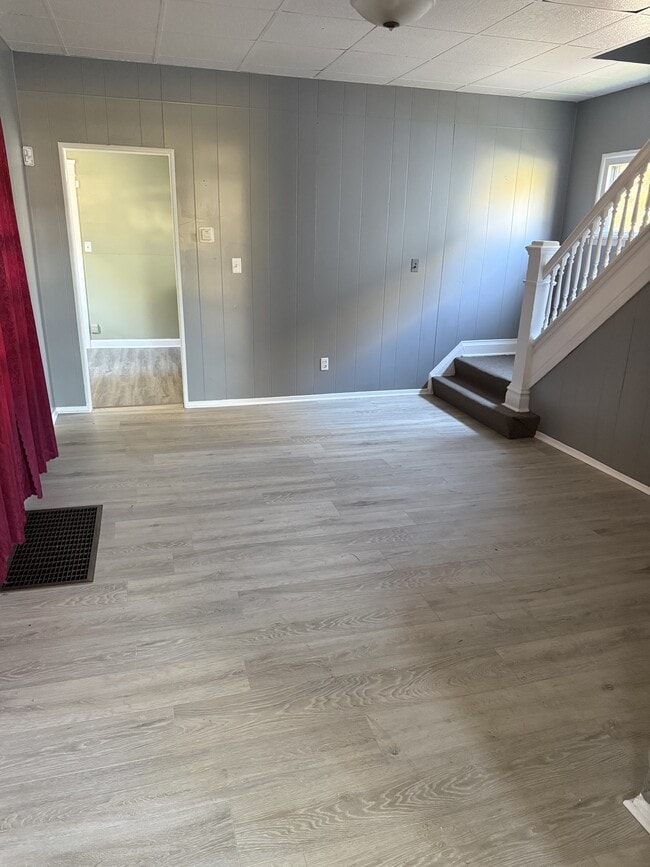 Building Photo - 365 Willis Ave