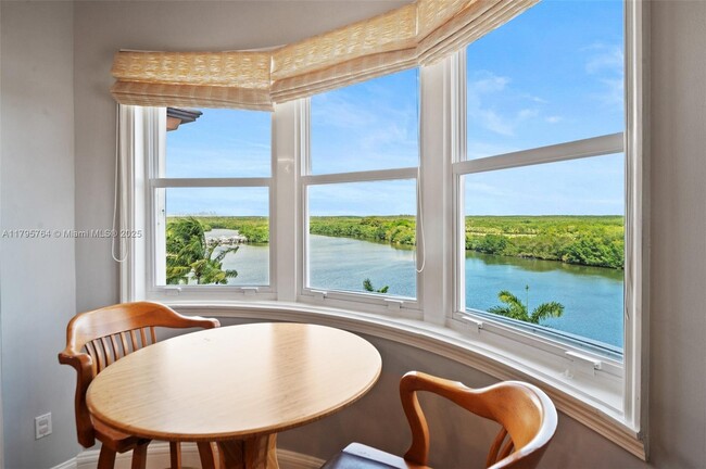 Building Photo - 13643 Deering Bay Dr