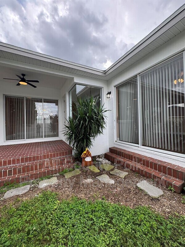 Building Photo - 2948 Vintage View Cir