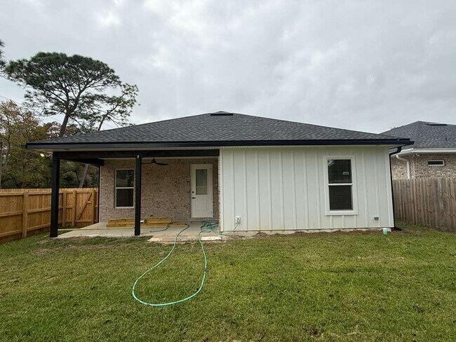 Building Photo - 361 County Line Rd