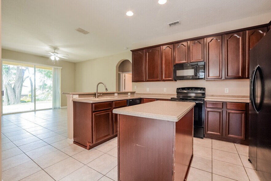 Building Photo - 1814 Madison Ivy Cir