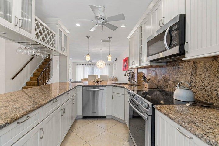 Primary Photo - 842 SE 19th Ave