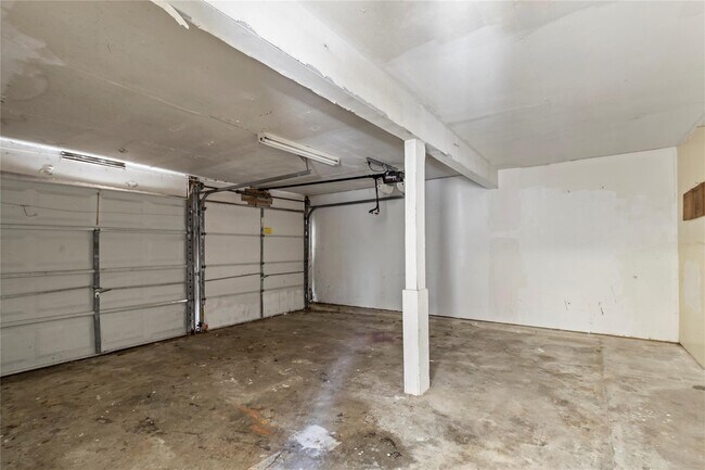 Building Photo - 14410 Louetta Rd