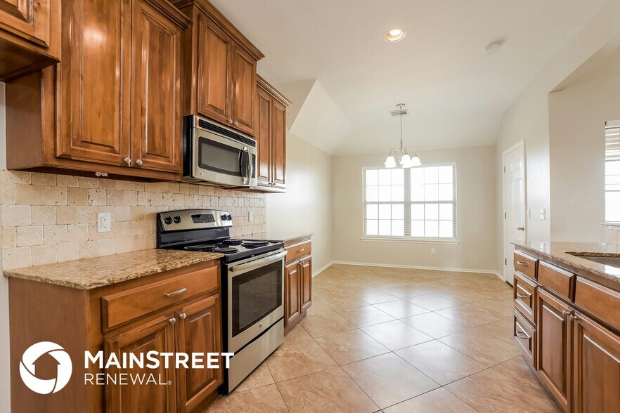 Building Photo - 817 SW 8th St