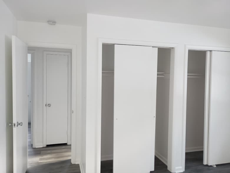 Building Photo - 1 A Saybrook Dr