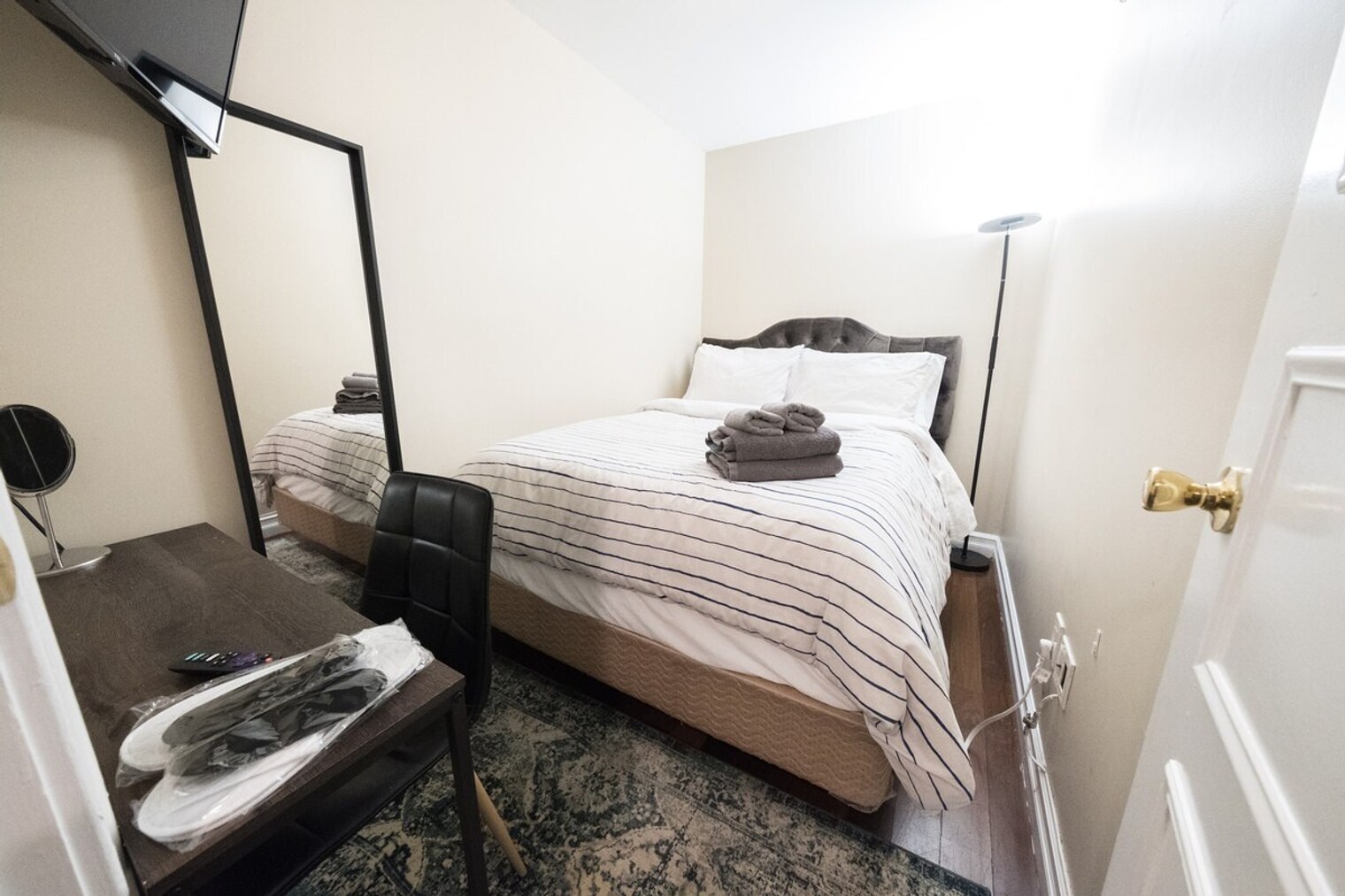 Building Photo - 65 W 107th St