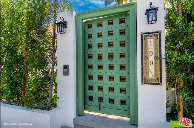 Building Photo - 100 S La Jolla Ave