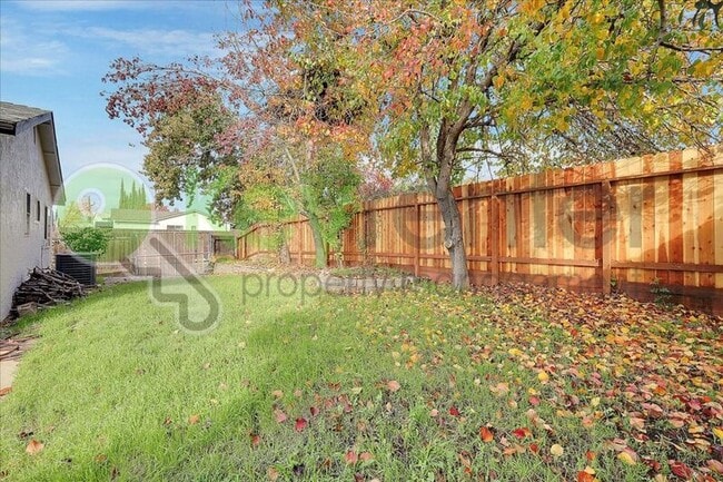 Building Photo - 5631 Mt Everest Ct