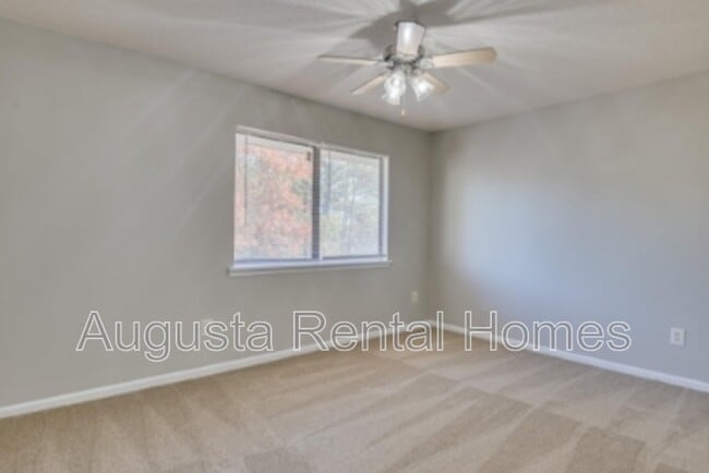 Building Photo - 2814 Thomas Ln