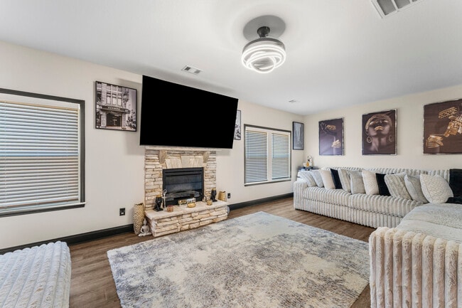 Building Photo - 9928 Long Leaf Pne Dr