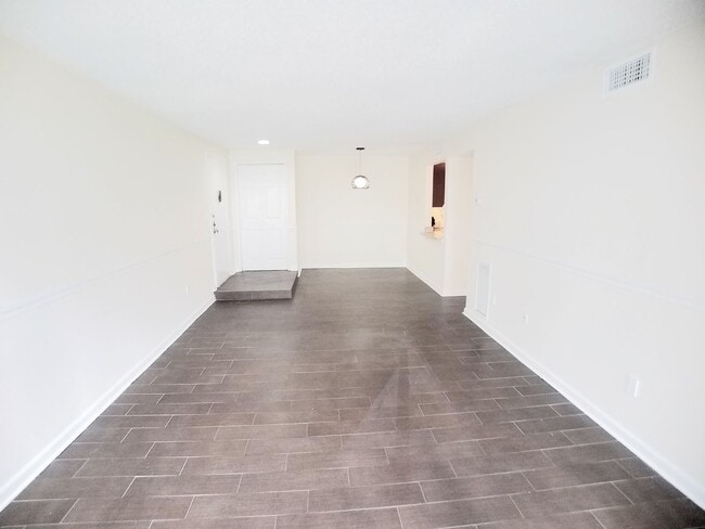 Building Photo - Stunning 1/1 All Remodeled Condo for rent ...