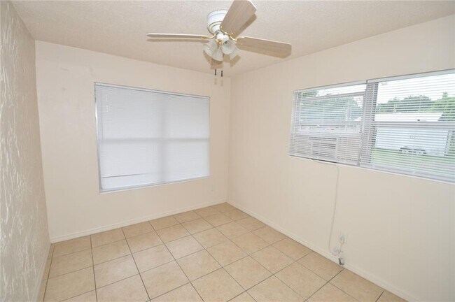 Building Photo - 1624 Merrick Rd