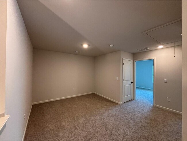 Building Photo - 219 Stoneybrook Dr