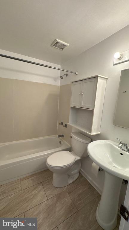 Building Photo - 8486 Main St