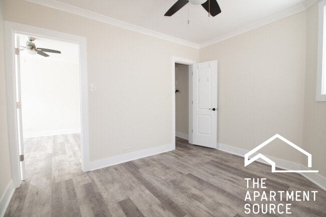 Building Photo - 3839 N Greenview Ave