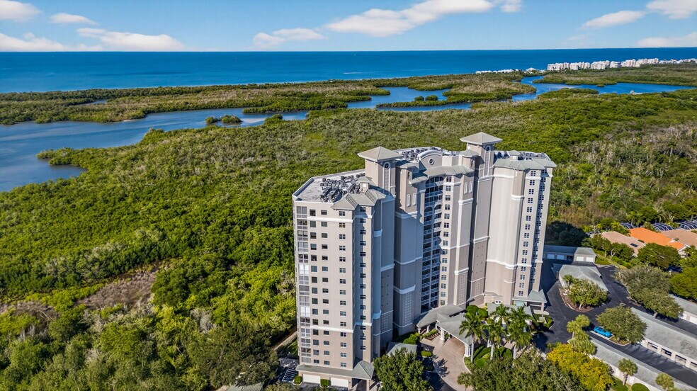 Building Photo - 1001 Arbor Lake Dr