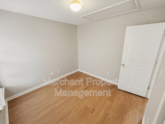Building Photo - 776 Waterbrook Ln
