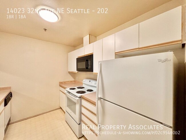 Building Photo - Spacious 1 Bed 1 Bath with In-Unit Washer/...