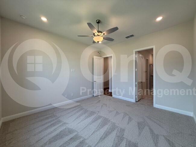 Building Photo - 11531 Chartwell Ct