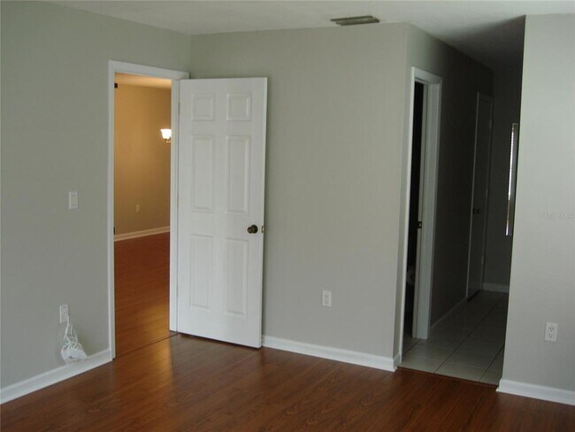 Building Photo - 2902 Bradley Ct