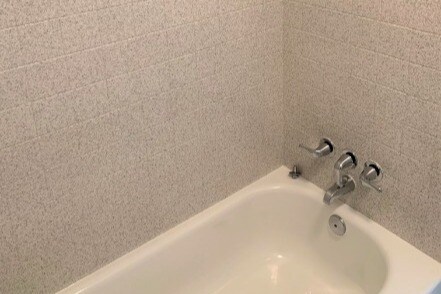 En Suite Bath 1 - 137 Colemont Dr