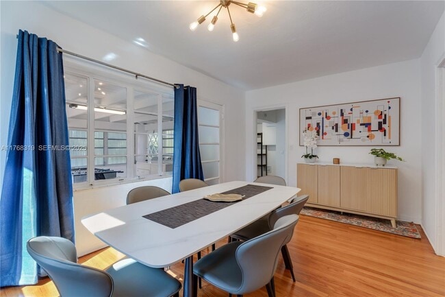 Building Photo - 820 SW 26th Rd