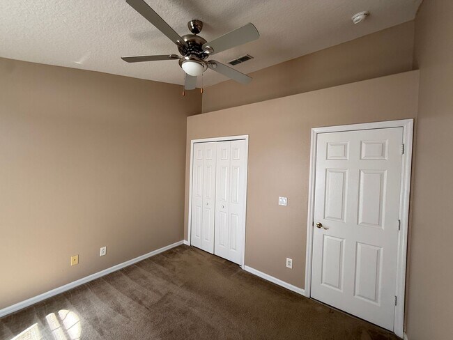 Building Photo - 2735 Cedaridge Cir