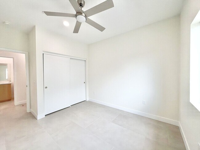Building Photo - AVAILABLE NOW!! Beautiful 4 Bedroom 3 Bathroom Home in Cathedral City