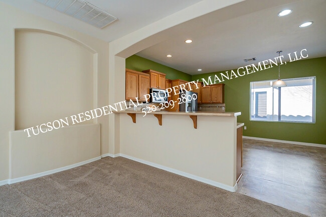 Building Photo - 6070 Wych Elm Pl