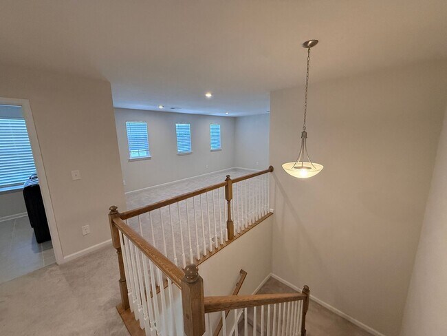 Building Photo - Like New home in Monroe