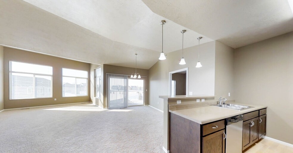 Building Photo - MacArthur Square Apartments