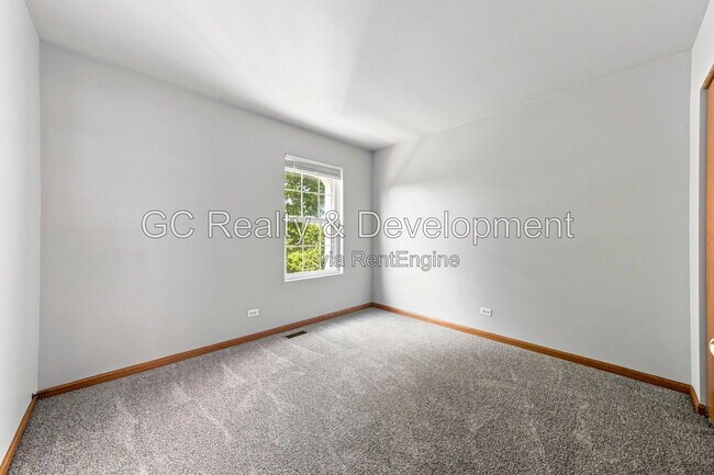 Building Photo - 203 Springbrook Trail S