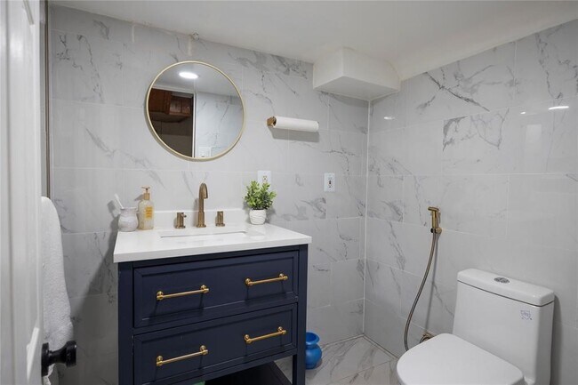 Building Photo - 3613 Vestal Rd