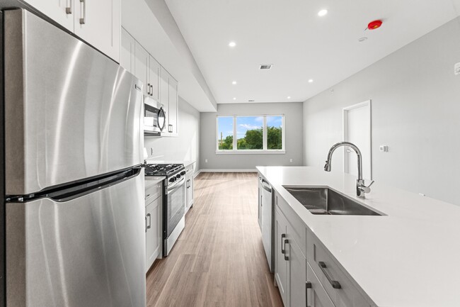 Building Photo - 475 Communipaw Ave