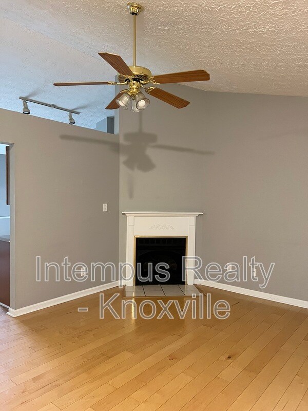 Building Photo - 7361 Carowinds Ln