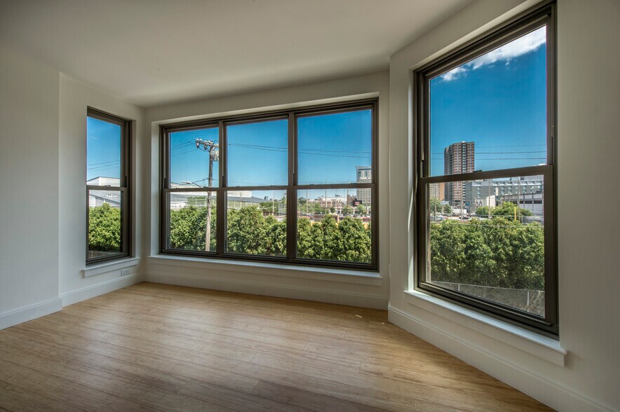 Building Photo - 40 Malvern St