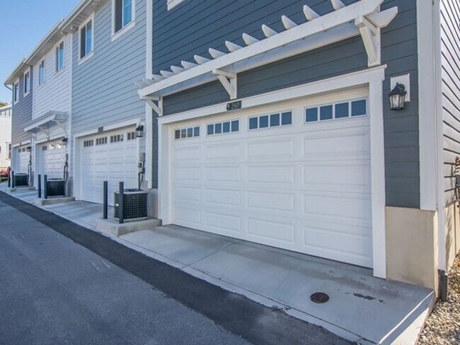 Building Photo - North Salt Lake 3 bed, 2.5 bath, Garage