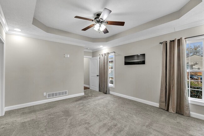 Building Photo - 345 Kenilworth Rd