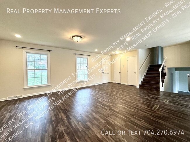 Building Photo - Stunning 4BR/3BA Home in Charlotte!