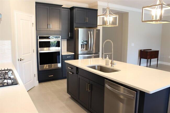 Building Photo - 5721 Long Shore Loop